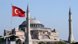 Aja Sofija i Turska: Erdogan potpisao ukaz – muzej postao džamija