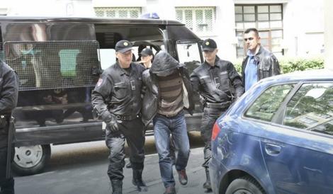 Akcija “Igrač” u Sarajevu: Privedeno 25 osoba, zaplenjeno 10 kilograma droge, novac, oružje