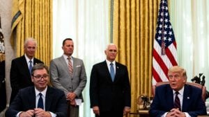 Ako Tramp „pritisne“, treba li Vučić da prihvati migrante iz Amerike?
