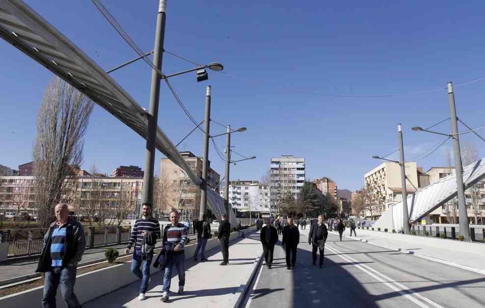 Albanci 28. novembra spremaju haos na mostu u Mitrovici?