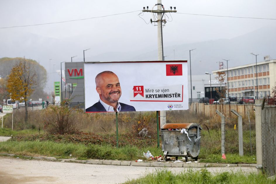 Albanci sa juga Srbije prvi put zajedno na izborima, sporazum potpisan januara u Tirani