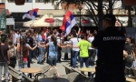 Albancima u Bujanovcu zasmetala tri prsta i pesma srpskih maturanata (VIDEO)