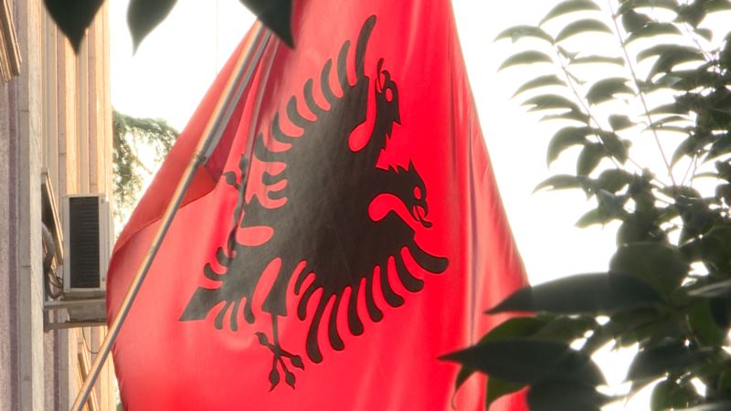 Albanska zastava dijeli Vladu Crne Gore