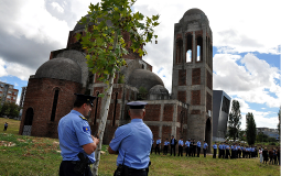 
					Albanski studenti traže da Hram Hrista spasa promeni funkciju 
					
									