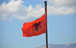 
					Albansko udruženje: U Crnoj Gori će se vijoriti albanska zastava 
					
									