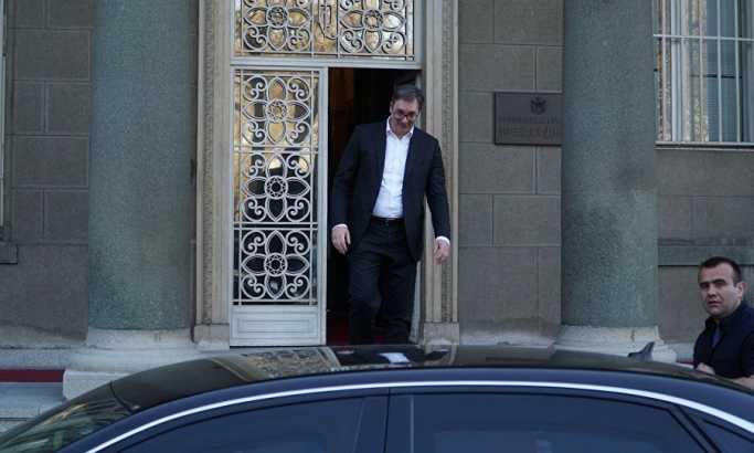 Aleksandar Vučić napustio zgradu Predsedništva (VIDEO)