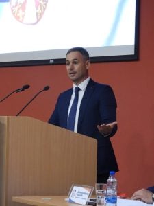 Aleksić: Vanredni parlamentarni izbori jedino rešenje za izlazak iz krize, vreme je da se Srbija probudi iz mraka