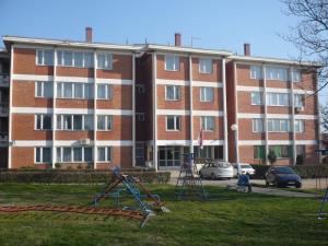 Aleksinačka Opšta bolnica dobila dva sterilizatora, Vranje novo vozilo za prevoz osoba sa invaliditetom