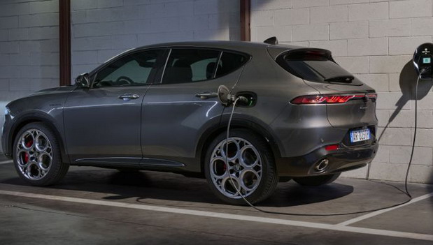 Alfa Romeo razmatra proizvodnju električnih vozila u Americi