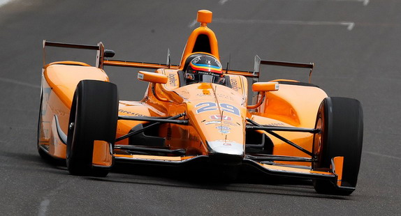 Alonso: Sve je super, ali bolid sâm vozi