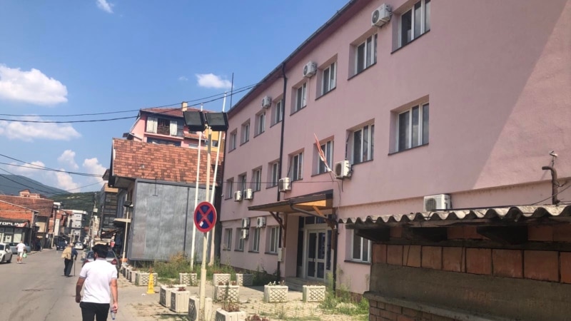 Ambasada SAD: Vlasti Severne Mitrovice bez koordinacije odlučile o oslobađanju opštinskog objekta