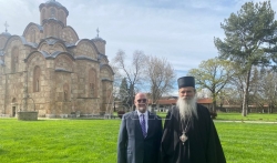 Ambasador SAD na Kosovu traži da vlasti u Prištini istraže pokušaj paljenja crkve u Prizrenu
