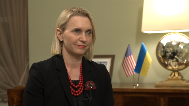 Ambasadorka SAD u Ukrajini za Glas Amerike: Nastavićemo da pomažemo da osiguramo Putinov poraz 