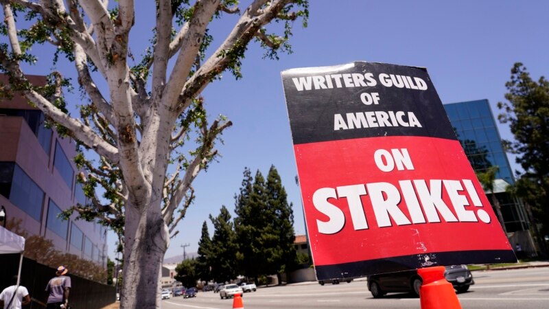 Američki scenaristi nastaviće razgovore sa poslodavcima posle tri meseca štrajka