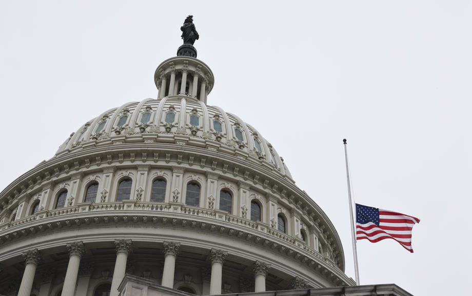 Američki senatori pozvali Kurtija na mirno rešenje pitanja tablica