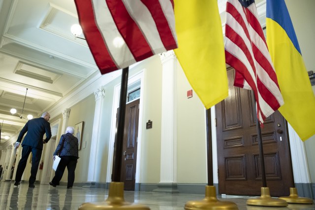 Američki senatori traže da se obustavi pomoć Ukrajini