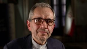 Amerika mora da isključi nove udare pre pregovora, kaže iranski ministar