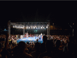 Amfiteatar na keju večeras postaje bokserski ring