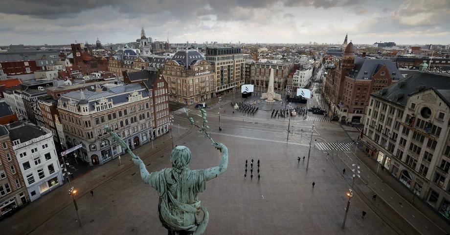 Amsterdam će zabraniti turističke autobuse u centru grada od 2024. godine