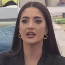 Anđela urnisala Sofiju, ustala i pred svima joj žestoko zamerila povezivanje sa još jednim zauzetim dečkom (VIDEO)