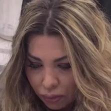 Aneli Ahmić OBEŠČAŠĆENA u tuš kabini: Načisto joj popustile kočnice, pa sa NJIM zamaglila stakla?