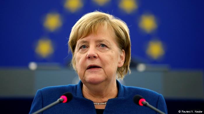 Angela Merkel: „Potrebna nam je evropska vojska“