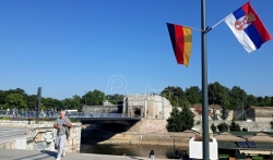 Angela Merkel dolazi u Beograd, a i Niš okićen nemačkim zastavama