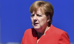 Angela Merkel je svake godine pozirala ovoj ženi, evo i zašto! (FOTO)