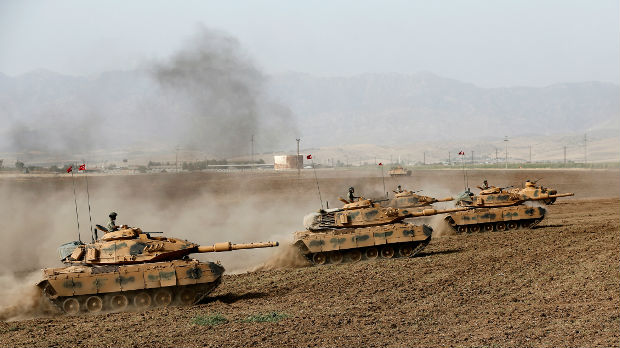 Turski tenkovi na graničnom prelazu ka Siriji