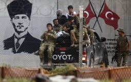 
					Ankara pozvala Vašington da utiče na povlačenje Kurda iz severa Sirije 
					
									