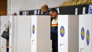 Anketa: Na izborima 14. februara Samoopredeljenje osvaja 60 poslaničkih mesta