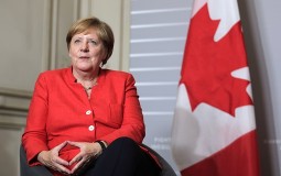 
					Anketa: Nemci podržavaju Angelu Merkel, brinu zbog podela, strahuju za svoju budućnost 
					
									