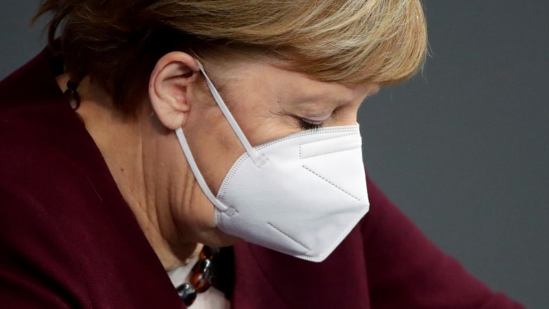 Apel da se Merkel javno vakciniše cjepivom AstraZeneca