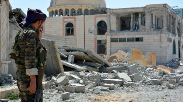 Arapsko-kurdska koalicija u Siriji preuzela deo Rake