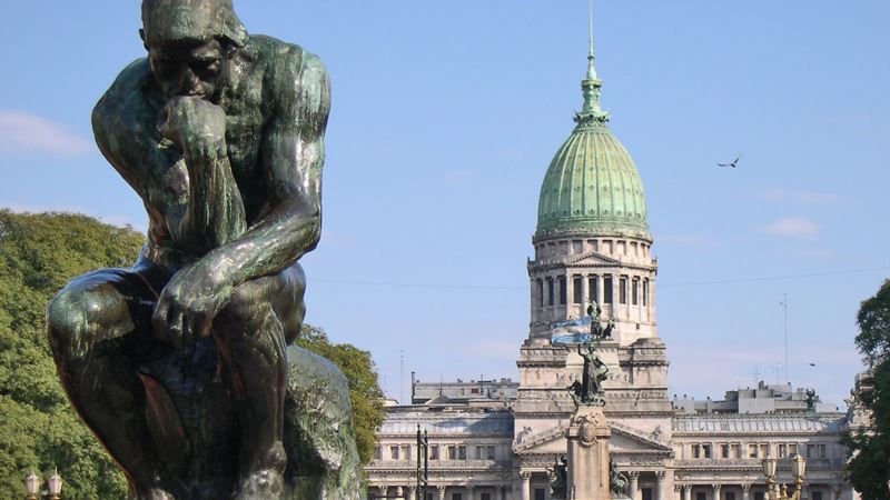 Argentina nameće valutnu kontrolu kako bi podržala ekonomiju