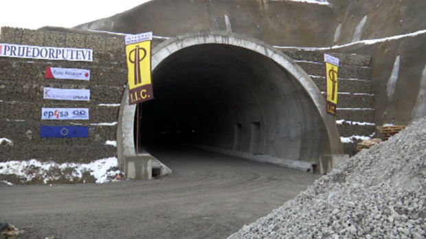 Asfaltira se tunel Predejane, građevinski poduhvati ka Vladičinom Hanu