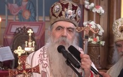 
					Ateisti Srbije: Kazniti sve sveštenike koji izlažu građane riziku, posebno episkopa Irineja 
					
									