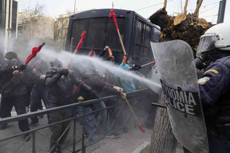 Atina: Sukob nastavnika i policije