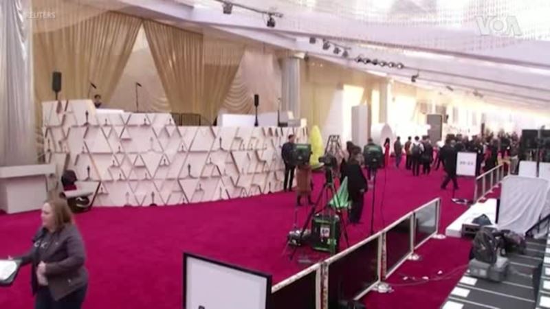 Atmosfera na crvenom tepihu uoči početka ceremonije dodele Oskara