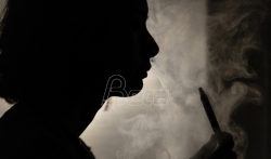 Australijska vlada pojačava napore da suzbije pušenje i vajpovanje