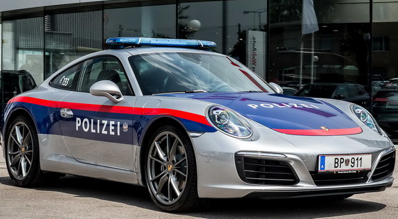 Austrijska policija uhapsila muškarca koji je 25 godina vozio automobile bez vozačke dozvole