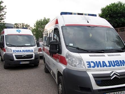 Auto uadrio devojčicu u Vranju: Sa prelomom desne potkolenice zbrinuta u KC Niš