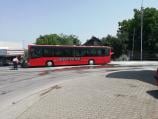 Autobus sleteo s puta kod Poljoprivredne škole u Leskovcu, povređena 3 putnika 