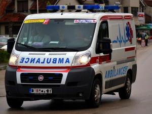 Automobil kod Leskovca sleteo u reku, povređen muškarac