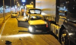 Automobilom podleteo pod poluprikolicu kamiona, vozač prevezen u bolnicu (FOTO)