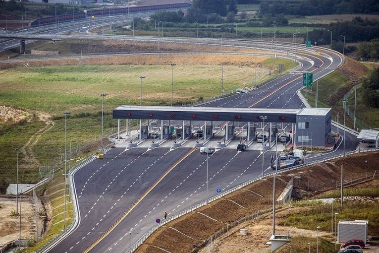 Autoput kod Zenice dobija nove tunele i vijadukte, Turci rade punom parom kod Donje Gračanice
