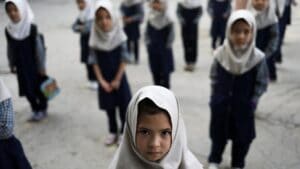 Avganistan: „Sprečavanje obrazovanja žena je neislamsko“ – pakistanski premijer o talibanima