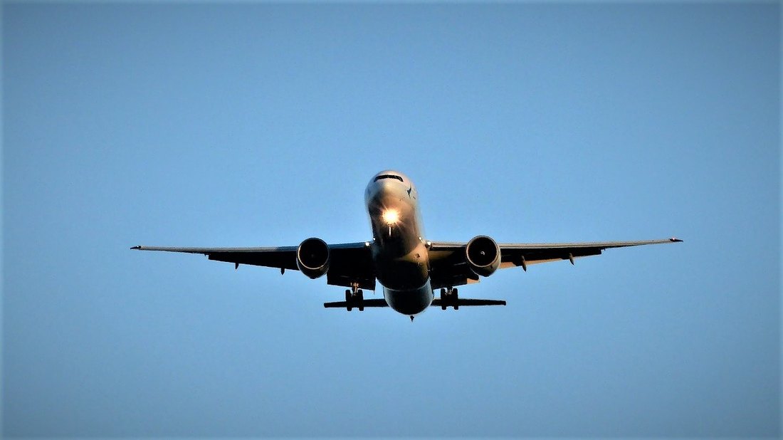 Avion Er Srbije vratio 136 građana iz Pariza i Amsterdama
