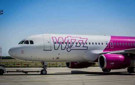 Avion Wizz Aira na liniji Niš-Basel zbog požara sletio u Zagreb