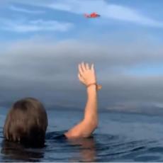 Avion se srušio u okean, pilot i putnici snimali i pravili selfije! (VIDEO)